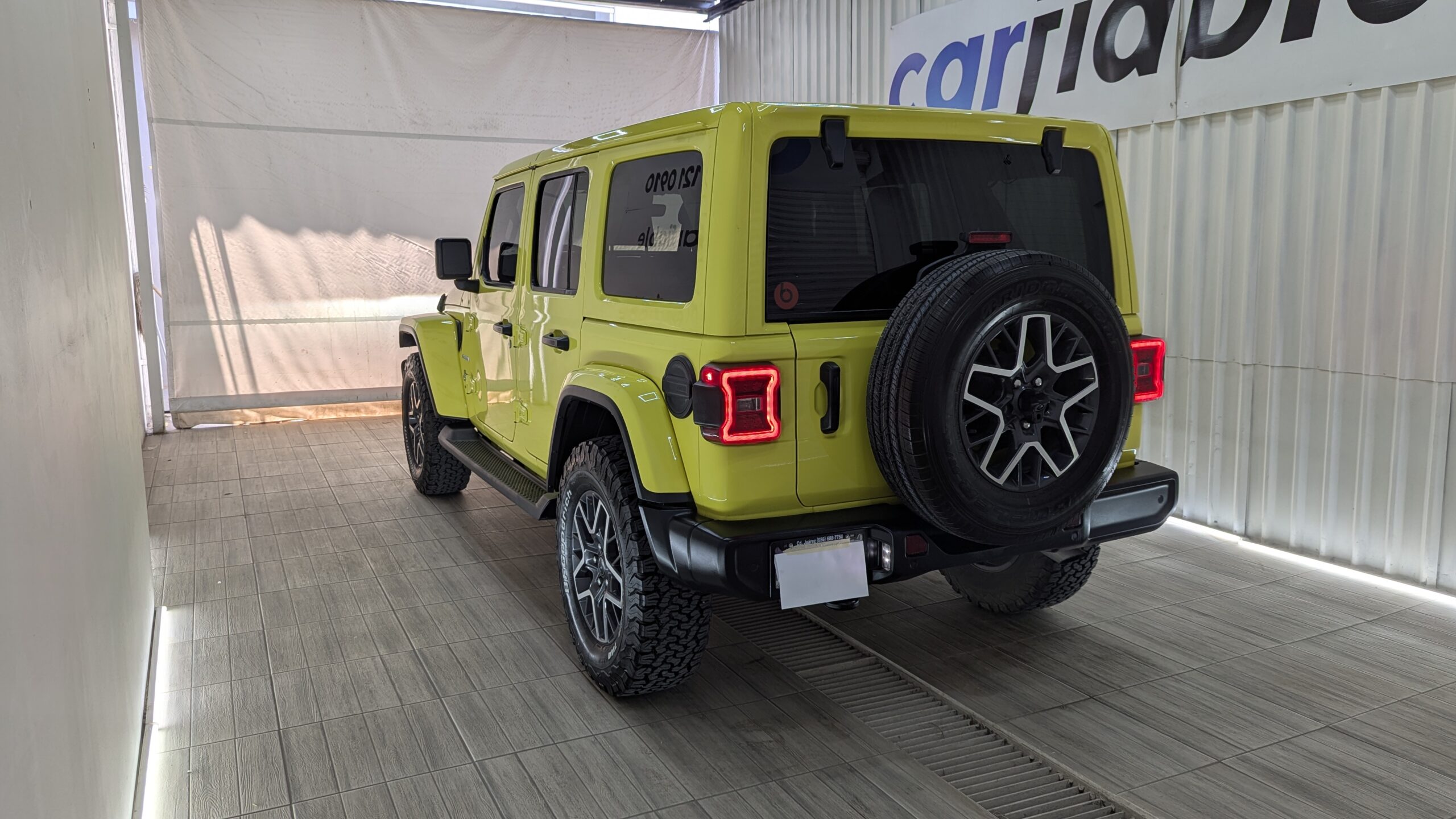 Jeep Wrangler Sahara 2024